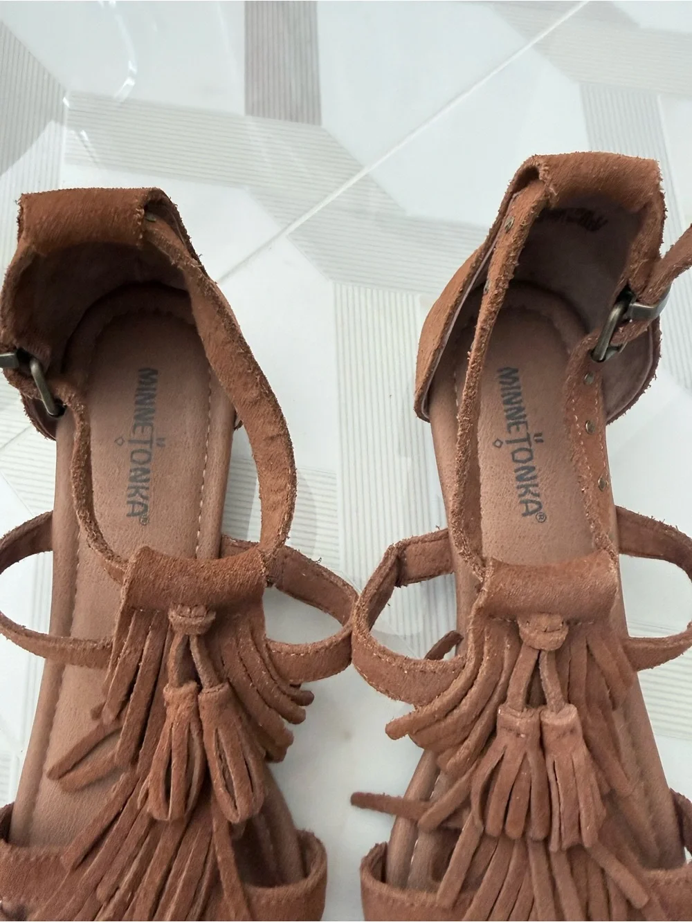 Minnetonka Brown Suede Tassel Gladiator Sandals